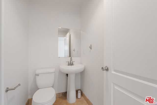 4128 W 122nd Street, Hawthorne, CA 90250