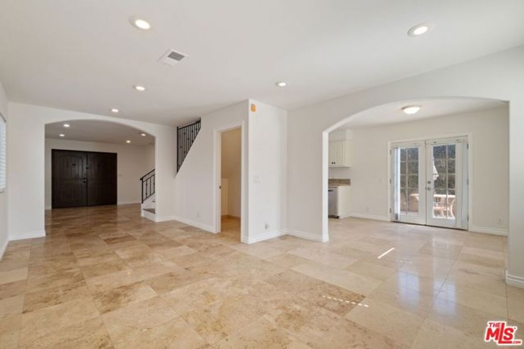 4128 W 122nd Street, Hawthorne, CA 90250