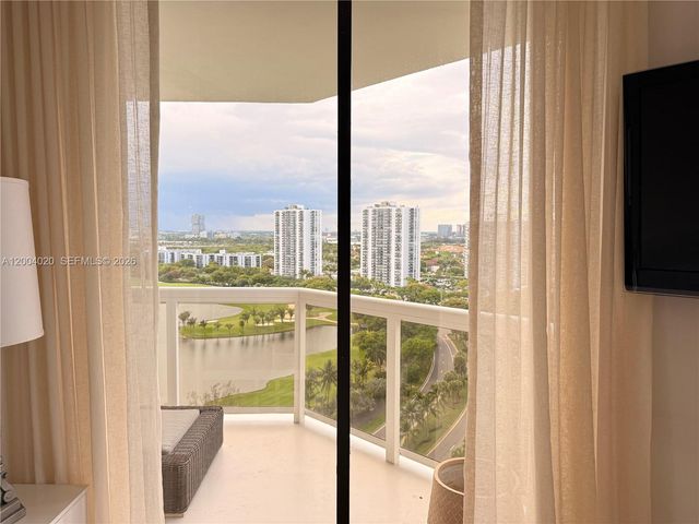 20185 E Country Club Dr 1907, Aventura, FL 33180