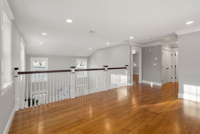 36 Middlesex St 36, Winchester, MA 01890