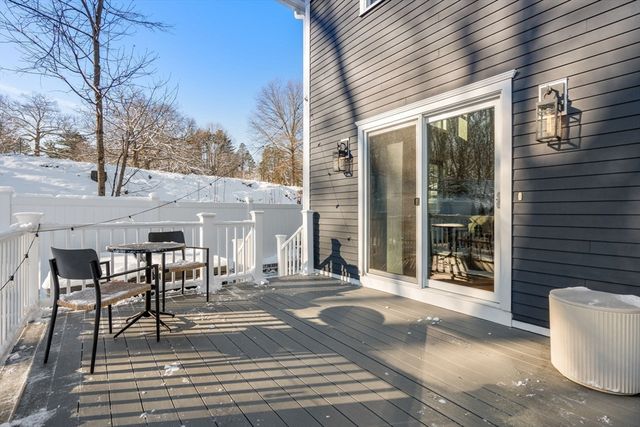 36 Middlesex St 36, Winchester, MA 01890