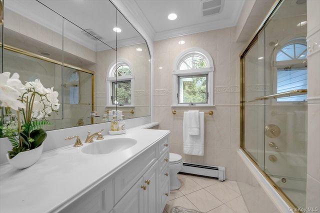 3 South Court, Port Washington, NY 11050