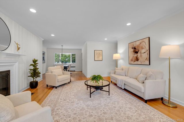 3 South Court, Port Washington, NY 11050