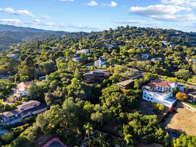 95 Belle Roche Avenue, Redwood City, CA 94062