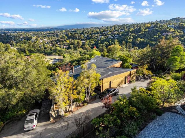 95 Belle Roche Avenue, Redwood City, CA 94062