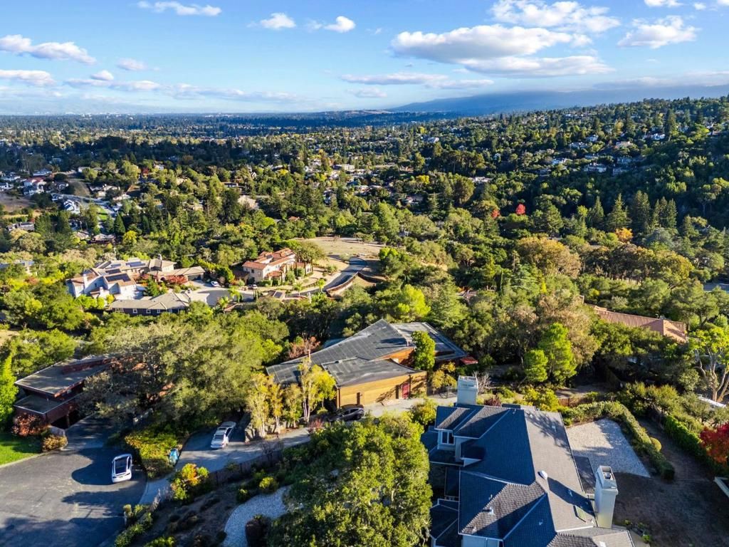 95 Belle Roche Avenue, Redwood City, CA 94062