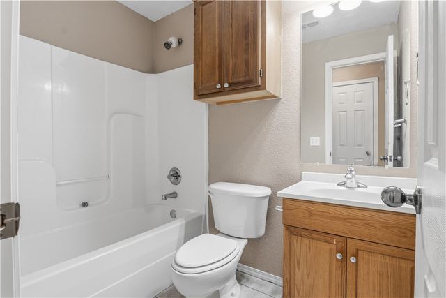 801 Walker Street, Centerton, AR 72719