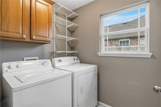 801 Walker Street, Centerton, AR 72719