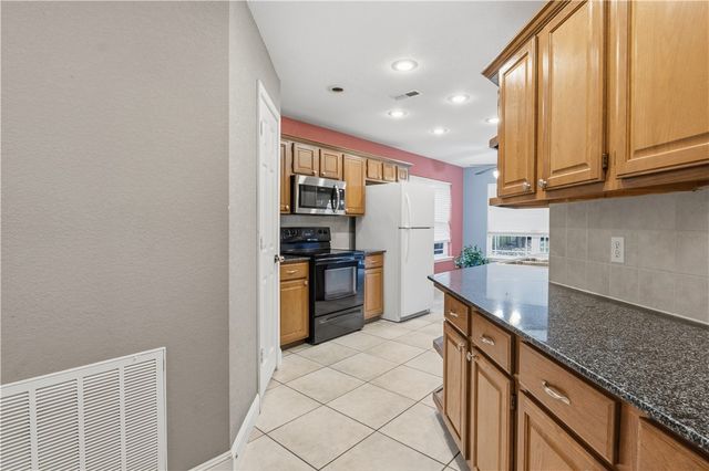 801 Walker Street, Centerton, AR 72719