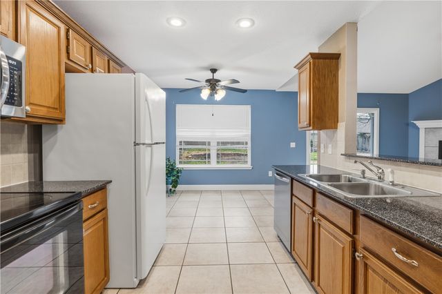 801 Walker Street, Centerton, AR 72719