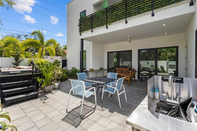 1755 7TH STREET, Sarasota, FL 34236