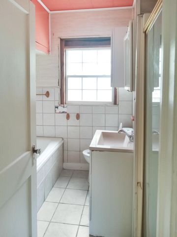 1227 12th St, Lake Charles, LA 70601