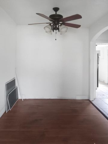 1227 12th St, Lake Charles, LA 70601