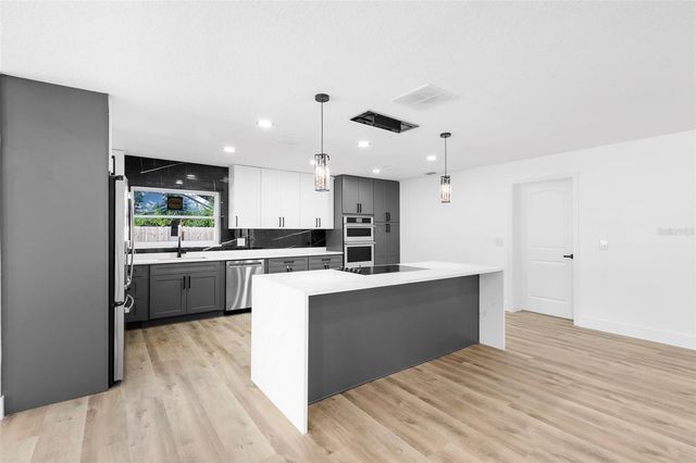 302 TIMBERCOVE CIRCLE, Longwood, FL 32779