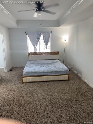 11849 Hines Place Drive, Livonia, MI 48150