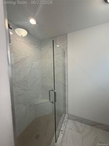 11849 Hines Place Drive, Livonia, MI 48150