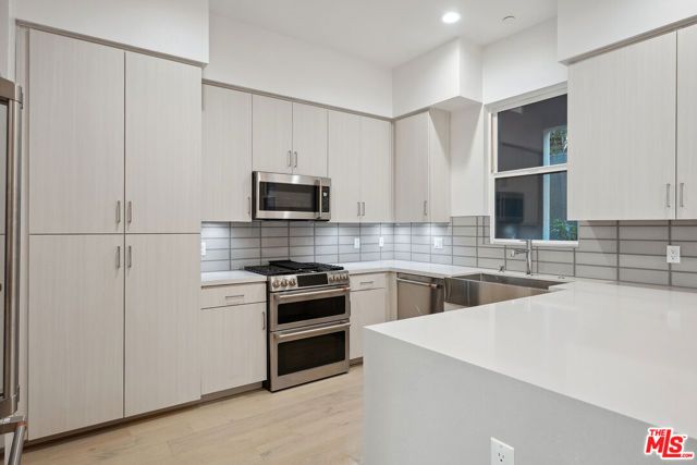 1746 Garfield Place 102, Los Angeles, CA 90028