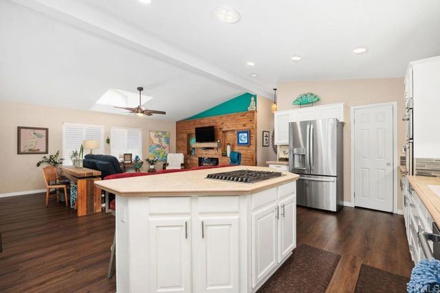 1600 E. Vista Way 40, Vista, CA 92084