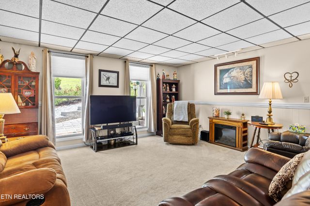 1321 Crestwood Drive, Louisville, TN 37777
