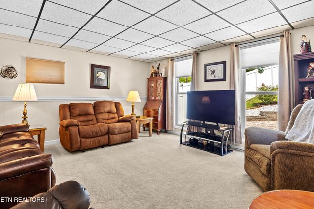 1321 Crestwood Drive, Louisville, TN 37777