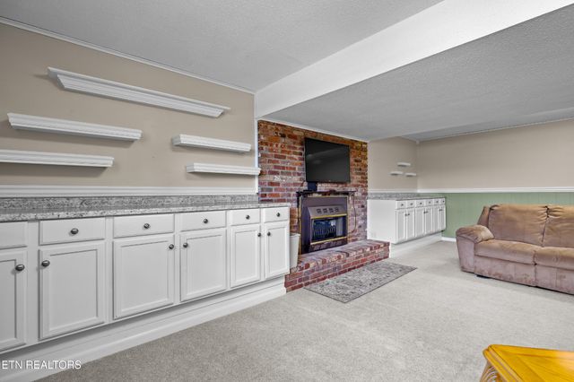 1321 Crestwood Drive, Louisville, TN 37777