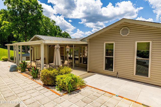 1321 Crestwood Drive, Louisville, TN 37777