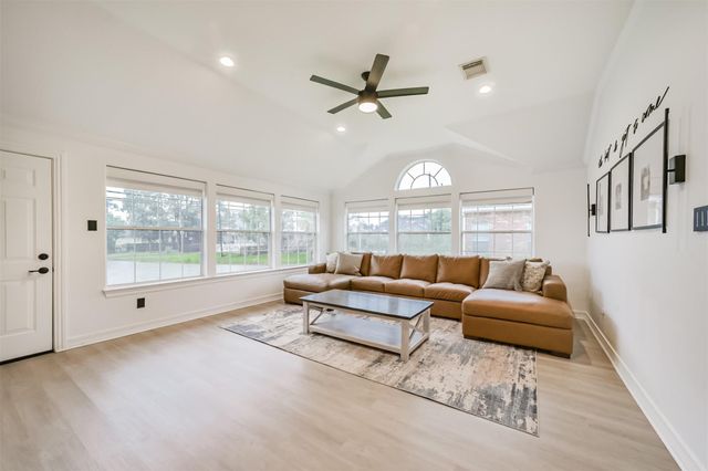 3536 Bayou Forest Drive, La Porte, TX 77571