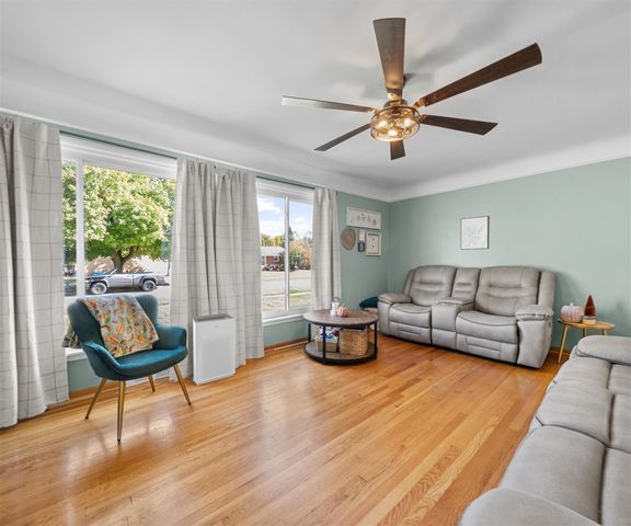 36650 Thinbark Street, Wayne, MI 48184