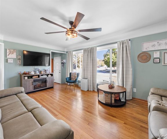 36650 Thinbark Street, Wayne, MI 48184