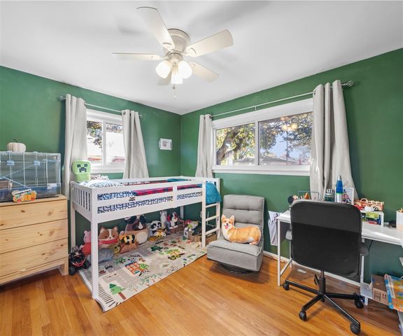 36650 Thinbark Street, Wayne, MI 48184