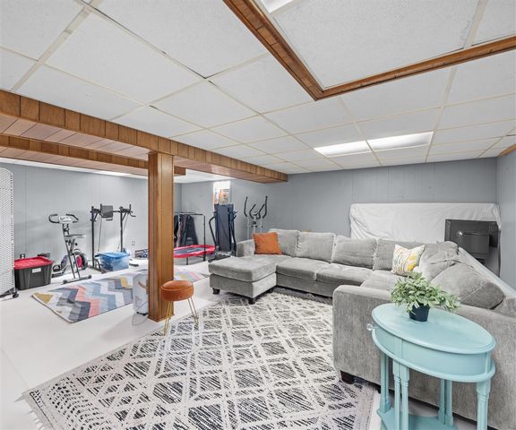 36650 Thinbark Street, Wayne, MI 48184