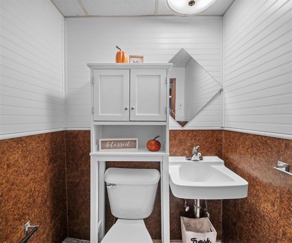 36650 Thinbark Street, Wayne, MI 48184