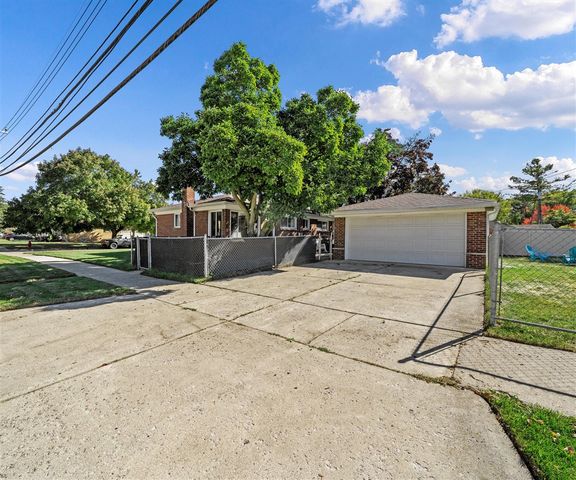 36650 Thinbark Street, Wayne, MI 48184