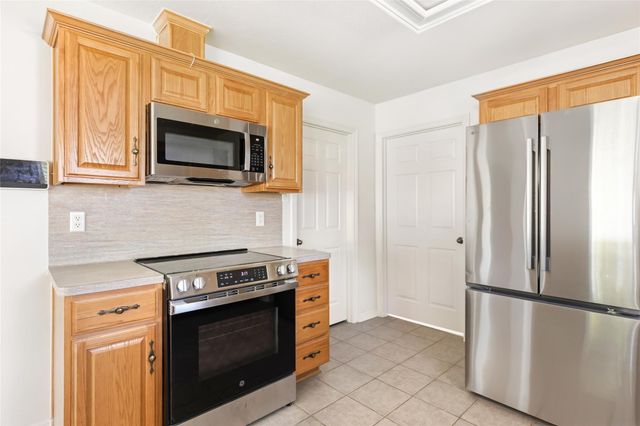 24243 Red Deer Drive, Huffman, TX 77336