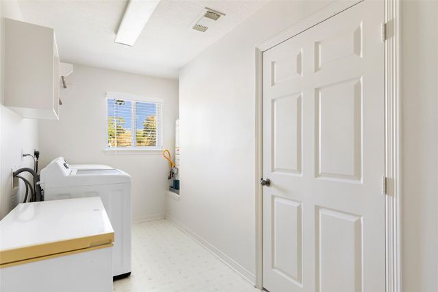 24243 Red Deer Drive, Huffman, TX 77336