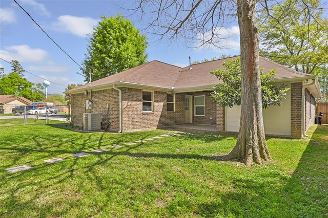 24243 Red Deer Drive, Huffman, TX 77336