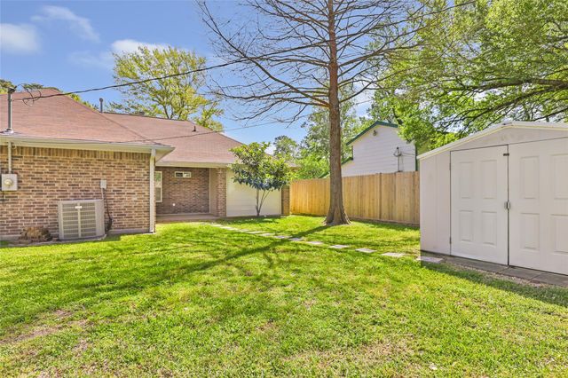 24243 Red Deer Drive, Huffman, TX 77336