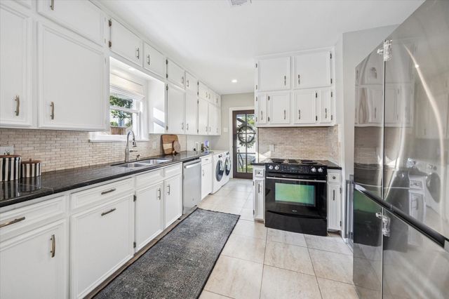 1402 Vassar Street, Houston, TX 77006