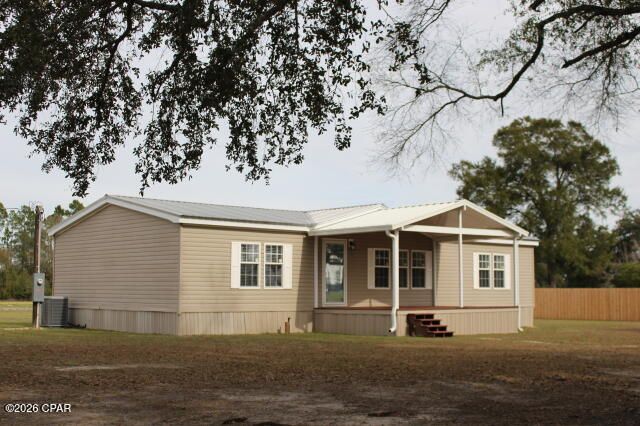 5008 3rd Avenue, Malone, FL 32445