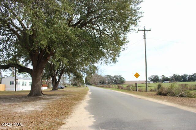 5008 3rd Avenue, Malone, FL 32445