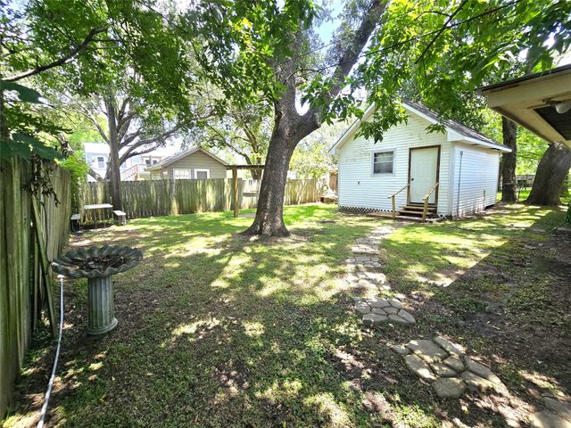 2209 Linwood Lane, Bay City, TX 77414