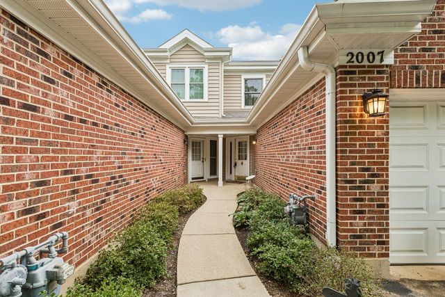2007 N Coldspring Road, Arlington Heights, IL 60004