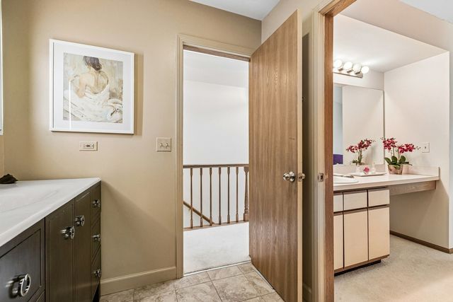 2007 N Coldspring Road, Arlington Heights, IL 60004
