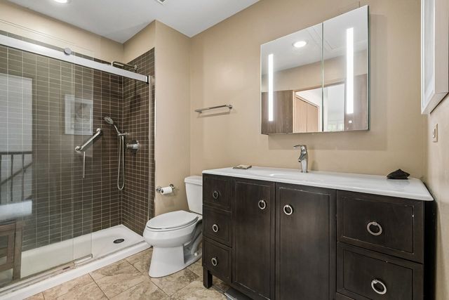 2007 N Coldspring Road, Arlington Heights, IL 60004