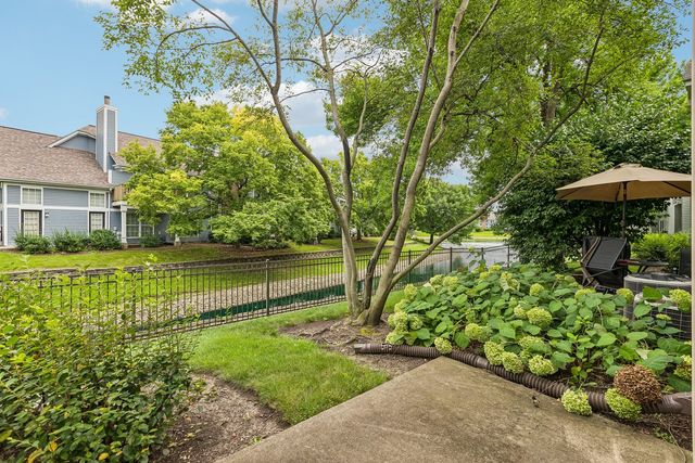 2007 N Coldspring Road, Arlington Heights, IL 60004