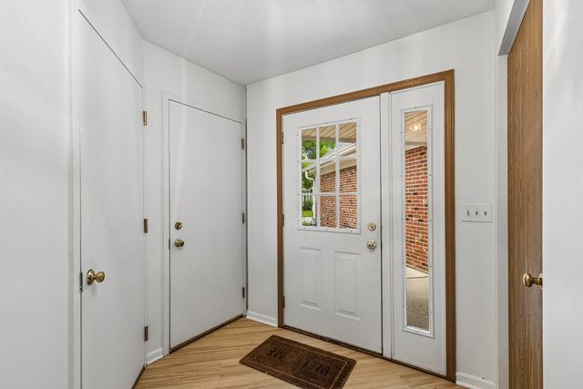 2007 N Coldspring Road, Arlington Heights, IL 60004