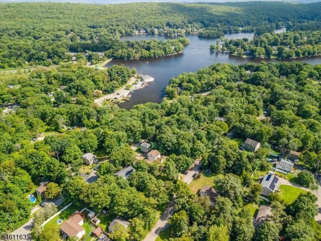 25 Tansboro Rd, West Milford Twp., NJ 07421