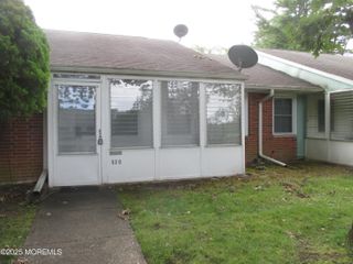 52D Cambridge Court, Lakewood, NJ 08701