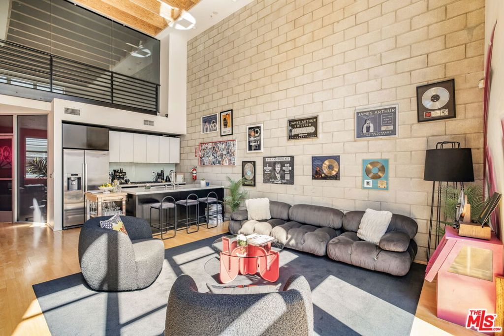 3450 Cahuenga Boulevard 604, Los Angeles, CA 90068 — exterior
