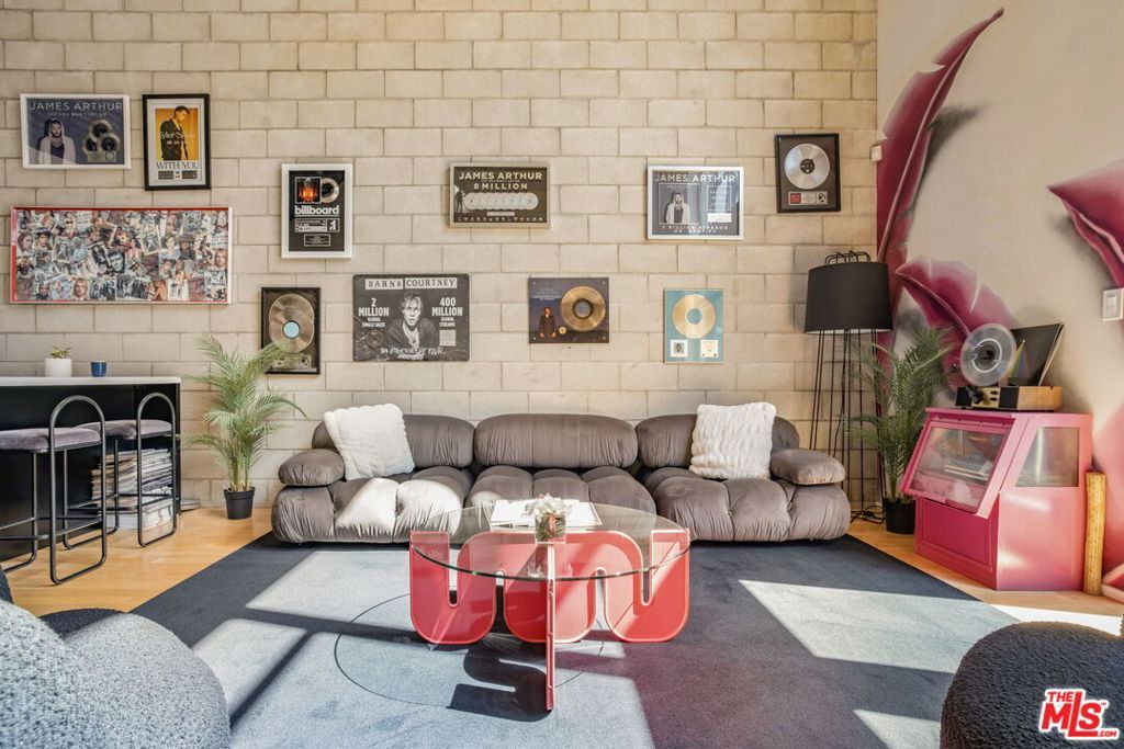 3450 Cahuenga Boulevard 604, Los Angeles, CA 90068 — photo 5